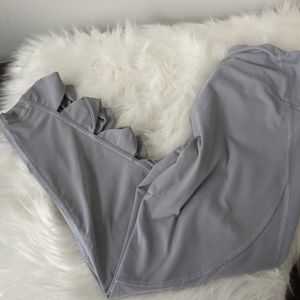 Victoria Secret Sport Gray Sz M Capri Leggings